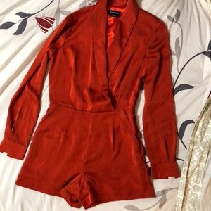 Elegant satin  jumpsuit. Ideal for Christmas party